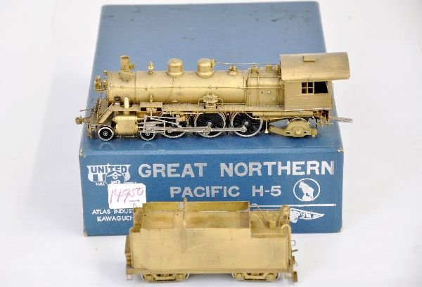 Boxed United Brass H-5 Pacific: Clean, unpainted brass, wonderfully detailed. Shows light wear, with packet & extended coal bunker, C8-9
