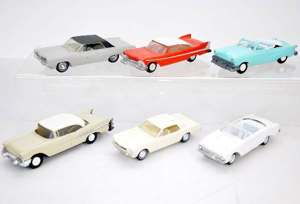 6 Promo Vehicles: AMT includes 1958 Plymouth; 1957 Pontiac, rear bumper loose; 1960 Ford Fairlane; 1965 Mustang; 1964 Pontiac Grand Prix & a 1950s Oldsmobile, all show light to moderate playwear, C7