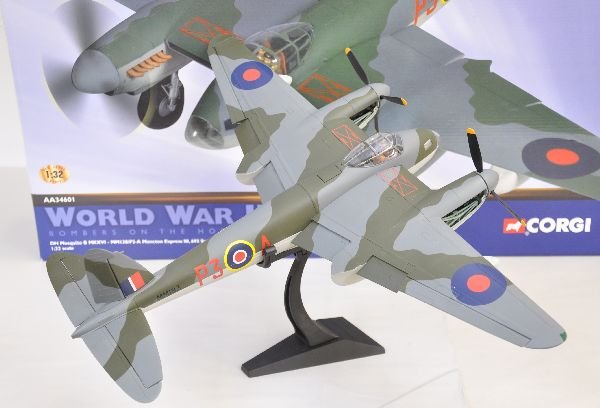 Corgi AA34601 1:32 Mosquito Bomber: Super Die cast model with a 20" wing span, ground crew, bomb trolley & stand, all like new in its original box, C9+