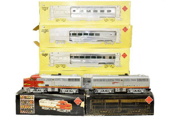6 Pc. AristoCraft SF Passenger Set: G Gauge. 22310 SF FAB Alco Diesels, both powered; with aluminum 28" vista-dome; 32505 diner; coach & observation, all a bit dusty and show light playwear, obs passenger car boxes worn, C8