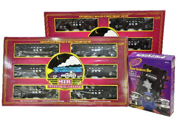 MTH 20-97061 & 62 Hopper 6-Packs: 12 hoppers with different designation numbers. All like new with set boxes, C9