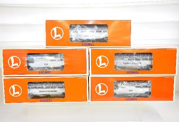 5 Lionel ACL Passenger Cars: 2 #19155 combines; 19156 diner; 19157 coach; 18158 observation. All appear complete & unused, but are dusty from display, obs C9