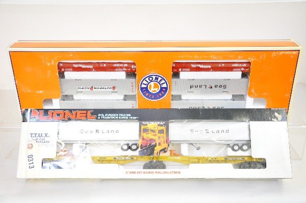 2 Boxed Lionel Freight Cars: 16322 TTUX flat; 36937 maxi-stack car. Both are lightly run with boxes, C8+-9