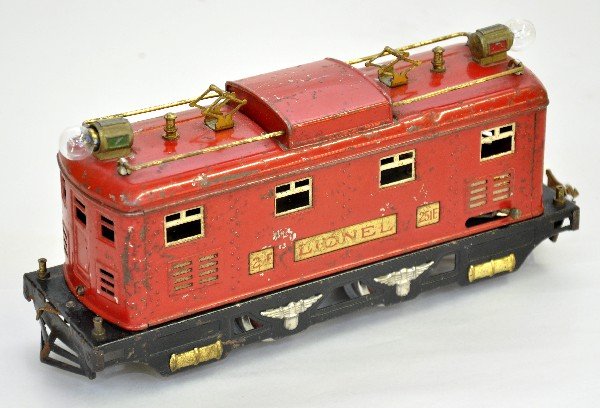 Lionel 251E Boxcab Electric: Clean & shiny with pendulum reverse. Shows moderate to heavy playwear, C4-5