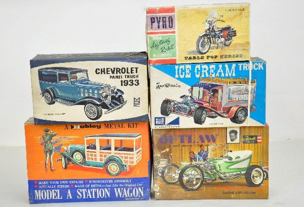 5 Vintage Model Kits: Includes MPC1:25 Ice Cream Truck; Pyro 1:16 BSA Motorcycle; MPC 1:25 1933 panel truck; Revell 1:25 Big Daddy's Outlaw; Hubley Diecast Model A Woody wagon, painted, not assembled. All otherwise appear