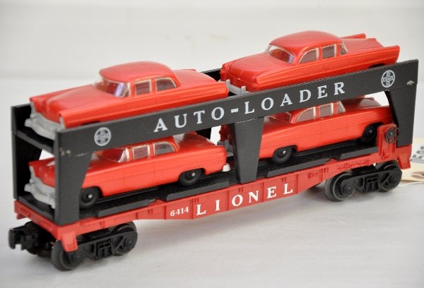 Lionel 6414 Auto-Loader Red/Gray Cars: Clean with Timken truck flat, includes 4 original red cars with gray bumpers. Shows light playwear, C8