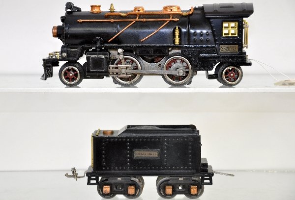 Nice Lionel 262 Steam Loco: Clean with strong castings. Manual reverse 262, but boiler has reverse lever slot; 262T tender. Both show light playwear, otherwise C8