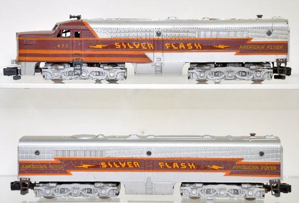 American Flyer 477 & 478 Silver Flash AB Diesels: S Gauge. Clean & intact, b-unit decals have alligatored. Overall, shows moderate playwear, C6