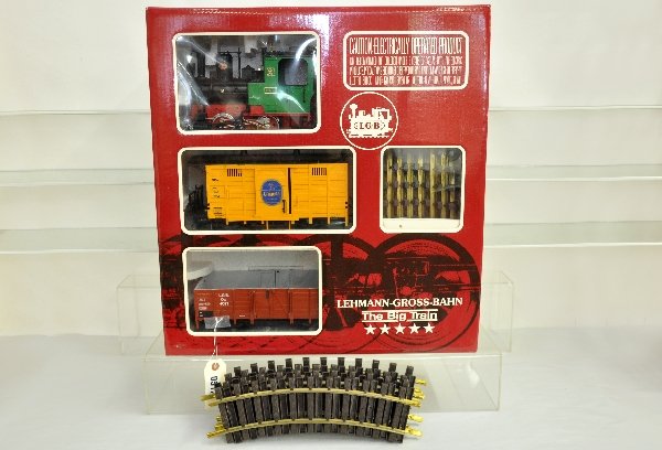 LGB Set 20401 Freight Set: G Gauge. Includes a 0-4-0 steam loco, low side car & goods wagon, figures, track & transformer, Plus 7 additional 1100 curves. All show light playwear, C8+