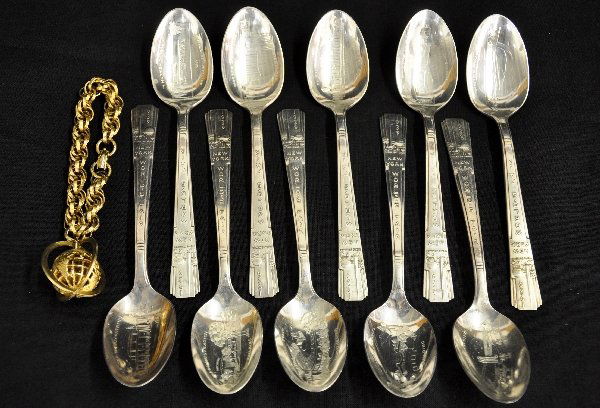 1939 & 1964 New York World's Fair Souvenirs: 10 different 1939 Wm Rogers Silver Plate spoons & 1964 bracelet with globe charm from fountain. All show very light signs of use. Examine photos or call for more information, (203) 730-1404.