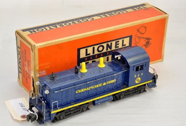 Boxed Lionel 624 C&O NW-2 Diesel: Fairly clean with very unusual, 100% decals. It shows light to moderate playwear with box & insert, C7-7+