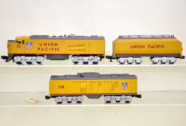 MTH RailKing 30-2009L UP Gas Turbine: Nice 3-unit model that will run on 031. It is equipped with ProtoSounds and shows light playwear, C8