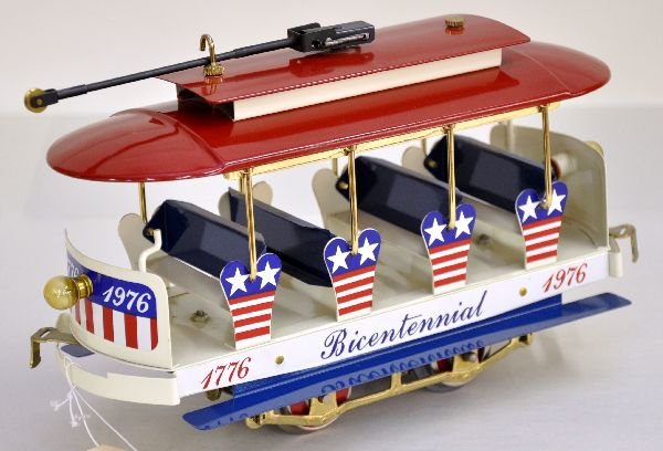 McCoy 1976 Bicentennial Trolley: Standard Gauge. Nice use of the 101 style Lionel trolley. It is clean, showing light run time, C8+