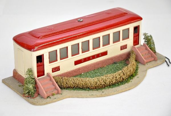 Nice Lionel 442 Landscaped Diner: Circa 1930s. Nice example with intact shrubs & hedge. Lionel sticker on base. It shows light playwear, C7+