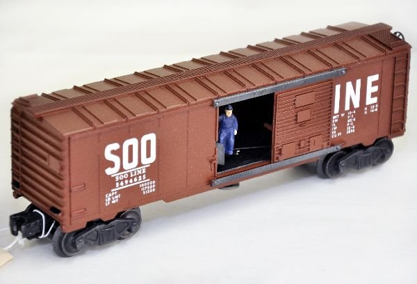 Lionel 3494-625 SOO Operating Boxcar: Scarce separate sale only piece. It has nice lettering and patina, showing light playwear, C7