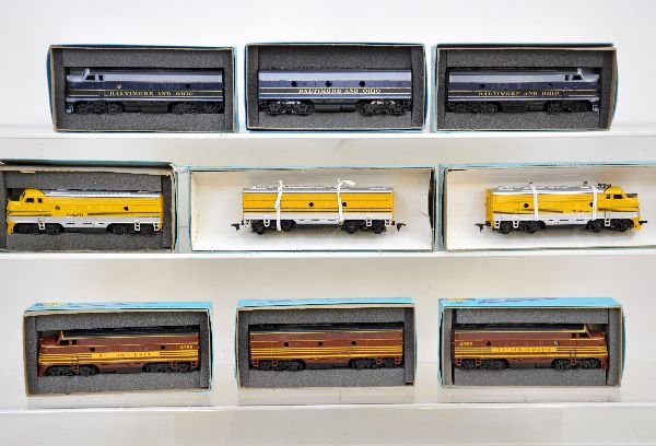 Athearn HO F7 Diesels: Includes D&RGW ABA with 1 powered unit; B&O ABA with 2 powered units; B&M ABA with 1 powered unit. All appear unrun in musty boxes, C8