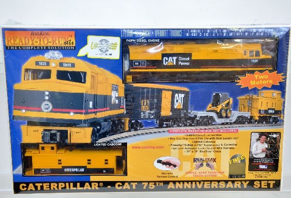 MTH RailKing 30-4047-0 CAT Train Set: Includes F40PH loco with LocoSounds, 3 freight cars, track & transformer. Set is factory sealed, C10