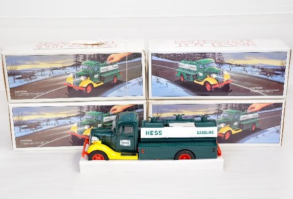 4 Hess 1982 Tank Truck Banks: All like new with inserts. Boxes have light soiling, C10