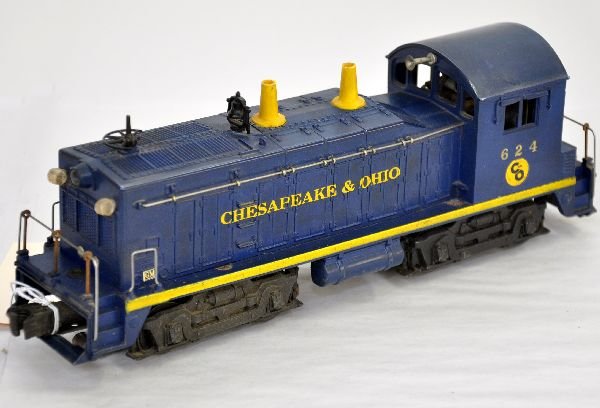 Lionel 624 C&O NW-2 Diesel: Unusually nice decals, 97% over-all. Shows light playwear, but needs a serious cleaning & new antenna, C7