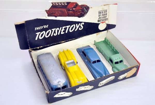 Unusual Boxed Tootsietoy Deluxe Set 4700: Includes Greyhound Bus, (C6); Future Car; Sedan & Pick-up. Otherwise all appear like new with nice display box & insert, C9