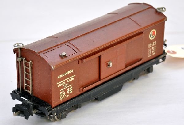 Lionel 3814 Operating Merchandise Car: Clean matte patina, early decaled version, showing light to moderate playwear, C6