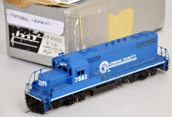 KMT HO Brass Conrail GP15 Diesel: Long hood version, nicely detailed, just needs a cleaning. It shows light runtime, ob, C7
