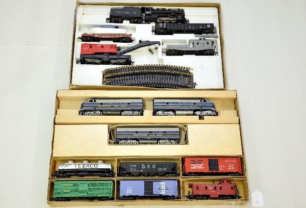 2 Boxed Athearn HO Train Sets: Scarce B&O Triple Diesel freight with F7 ABA diesels; 6 freight cars, inserts & set box, some couplers broken, otherwise shows light playwear, C7+-8; 6209 SP Work train with a B6 switcher & tender; bo