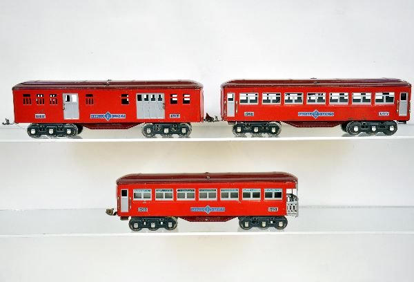 3 Lionel 1760 Washington Special Cars: ST Ga. Includes a 1767 baggage; 1766 Pullman & 1768 observation. They are clean & shiny, showing moderate playwear, C6-
