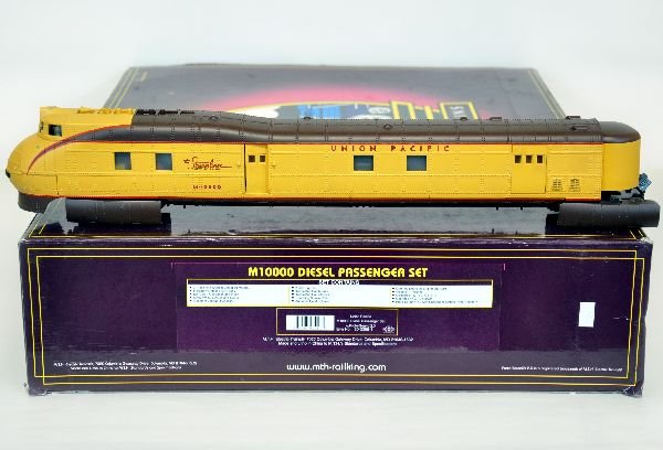 Boxed MTH 20-2298-1 M10,000 UP Streamliner: 072. Super scaled 3-car set with ProtoSounds 2.0. It shows light runtime with like new bodies & set box, C9