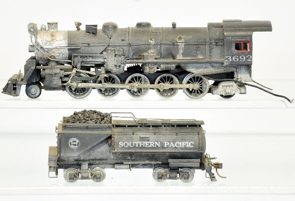 HO 2-10-2 Steam Locomotive: Lettered Southern Pacific #3692. Includes a Bowser diecast locomotive with a brass oil tender. They have been professionally painted & decaled. The fiber draw bar is incomplete, though it shows light