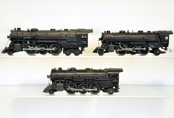 3 Lionel Pre War Steam Locomotives: Includes a 226E Hudson; 225E & 1666. All are clean with nice patina, but no tenders included. C7-8