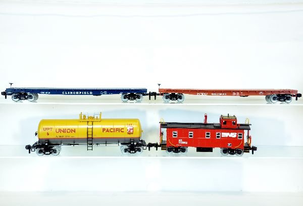 4 MTH Large Scale Freight Cars: G Ga. Nice high quality cars! Includes a 555682 NS caboose; 481800 NYC flat car; 6 Union Pacific Transit tank car, all are like new, C9