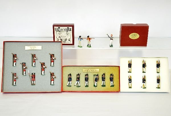 5 Boxed Modern Soldier Sets: Includes Britains 5872 Redcoat & Continental soldiers; Soldiers of the World Female West Point cadet graduating; 6Pc Tradition Prussian 1st Foot Guards, 1914; 8pc Tradition Henry the VIII's Army Arque