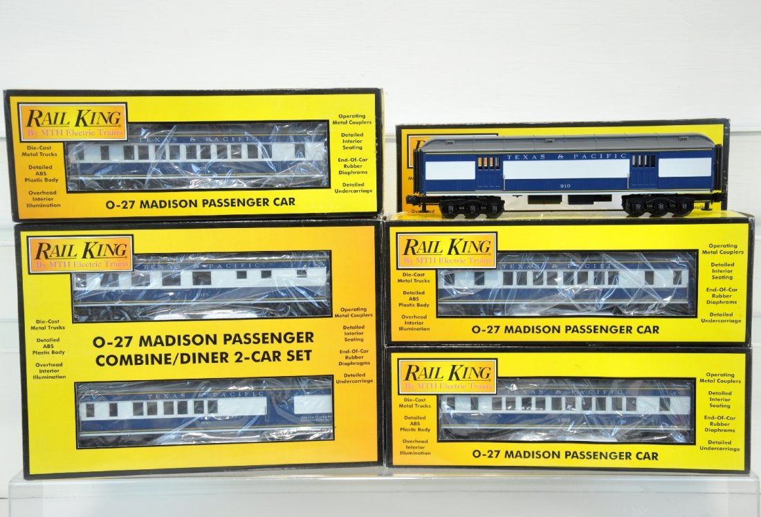 RailKing MTH Texas & Pacific Passenger Cars: Includes Madison Observation Car 30-6223, 30-6222, 30-6221, Baggage Car 30-6220 and Combine/Diner Cars 30-6224. Cars are unrun. C10