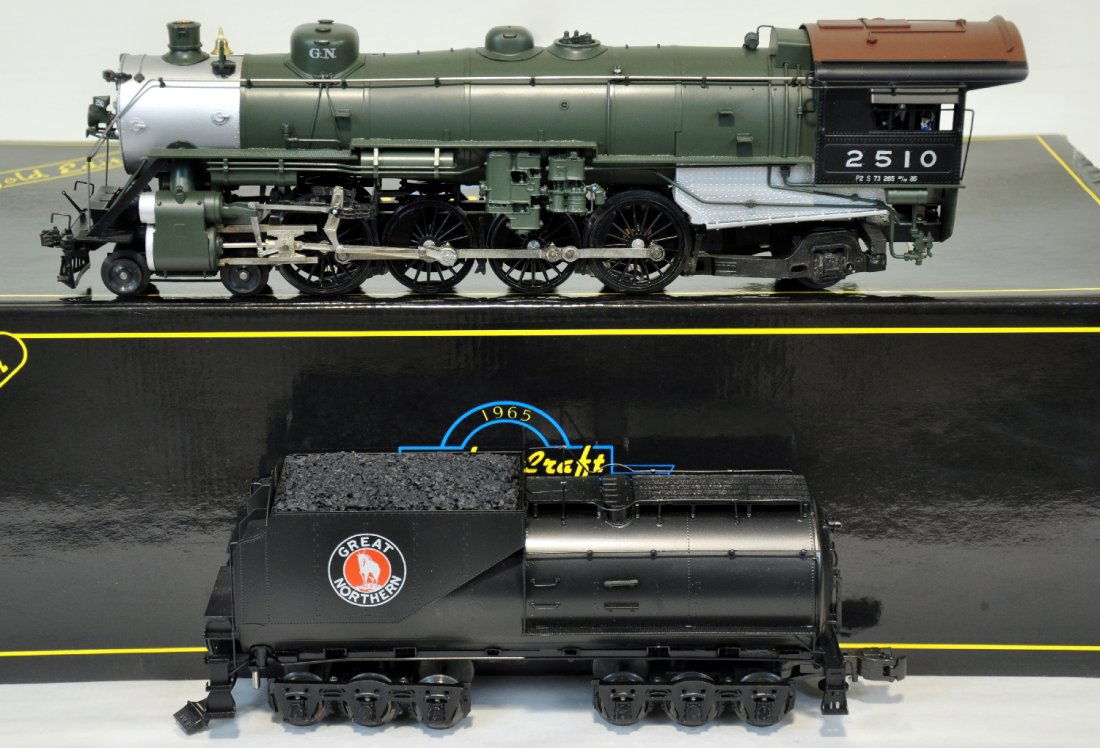 Weaver 4-8-2 P-2 Class Steam Loco: Great Northern with Glacier Park Paint Scheme, 3-Rail and comes with Sound. G1082-LP. This unit shows light run time. Ob included. C9+ body