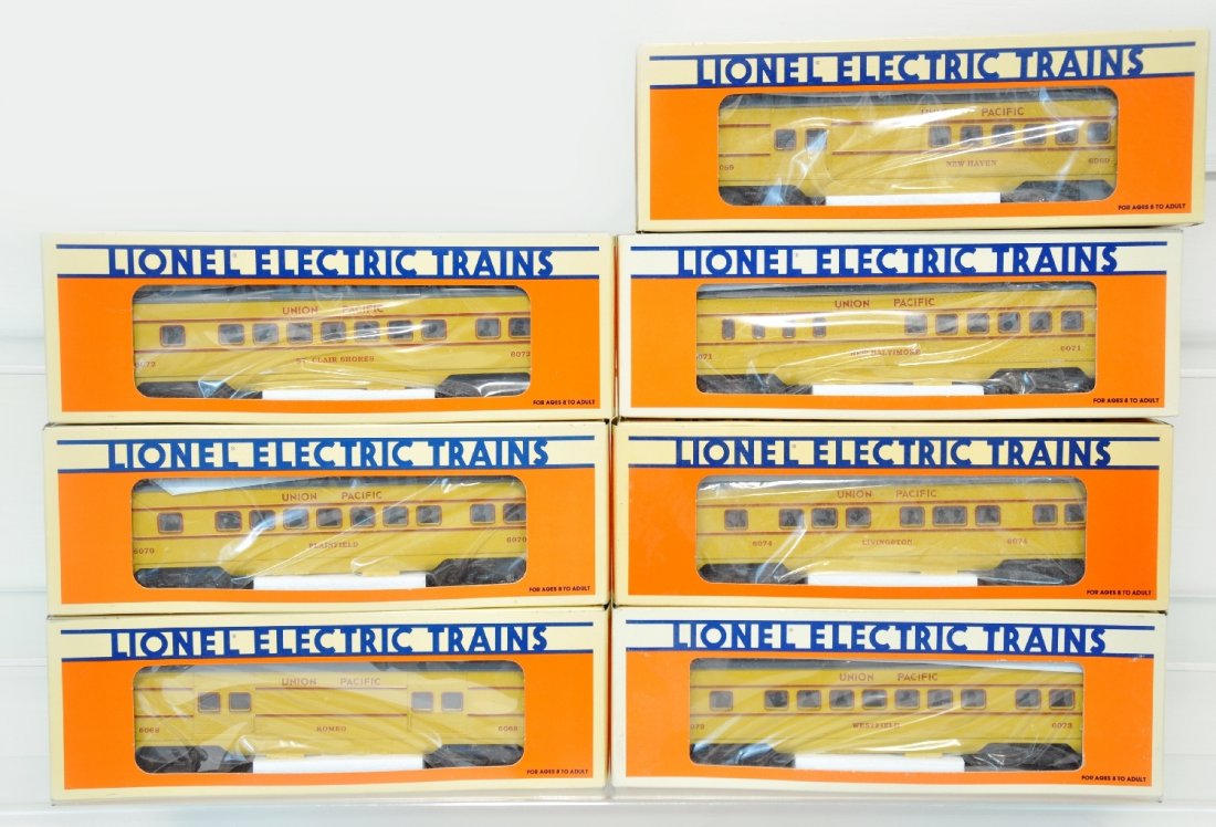 7 Pc Lionel Union Pacific Passenger Car Lot: Includes Pullman Car 16070, Baggage Car 16068, Combo Car 16069, Vista Dome Car 16072, Observation Car 16074, Passenger Car 16073, Diner Car 16071. These cars are unrun in Obs. C10