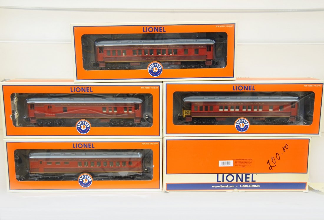 Lionel Alton Madison Passenger 4-Pack 35124: Includes Webster Groves Coach Car 35144, Missouri Combination Car 35145, Bloomington Diner Car 35146, Chicago Observation Car 35147. These cars are unrun in Obs. C10