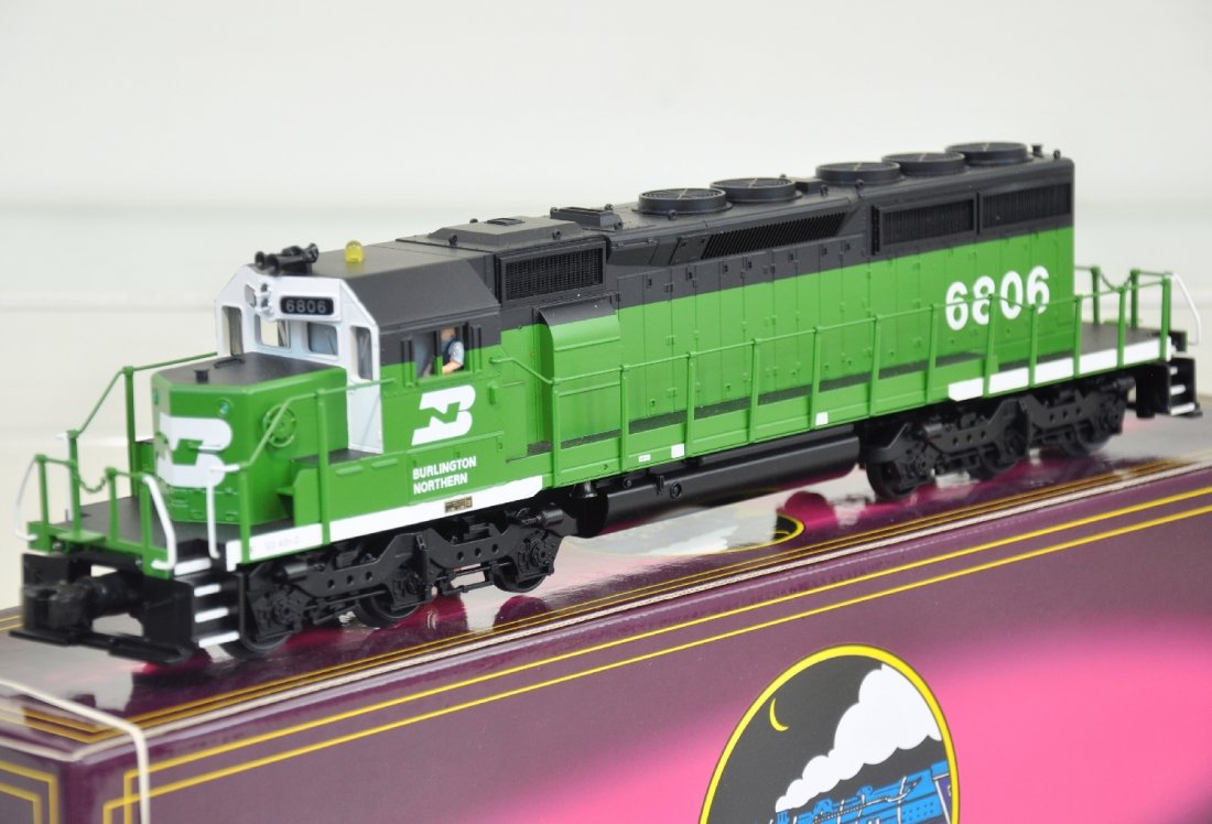 LN MTH 20-2217-1 BN SD40-2 Diesel: Nice dual motor diesel equipped with ProtoSounds reverse; ProtoSounds with squeaking brakes & freight yard sounds by QSI. It shows light runtime with C9 body & box