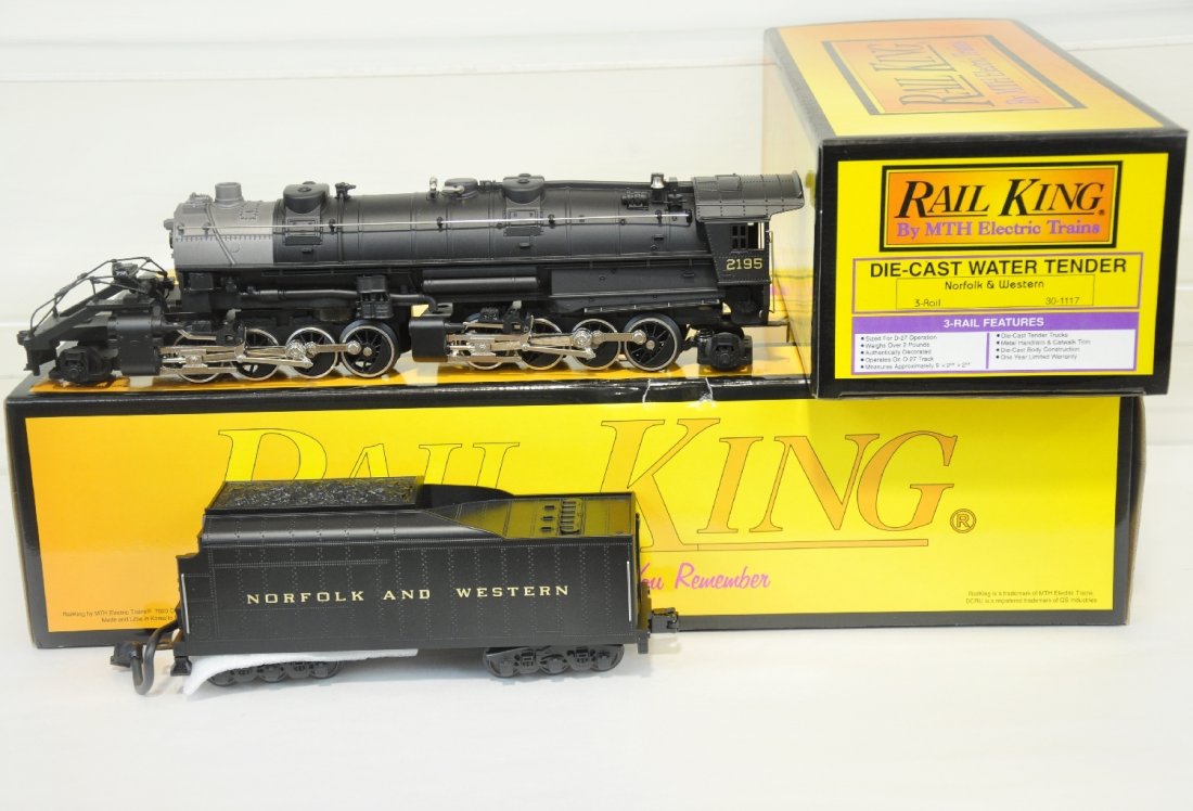 Mint MTH RailKing 30-1163-1 N&W Y6b Plus: Nice 2-8-8-2 articulated loco equipped with ProtoSounds 2.0. It has a 30-1117 auxiliary tender. They are barely test run with boxes, C10