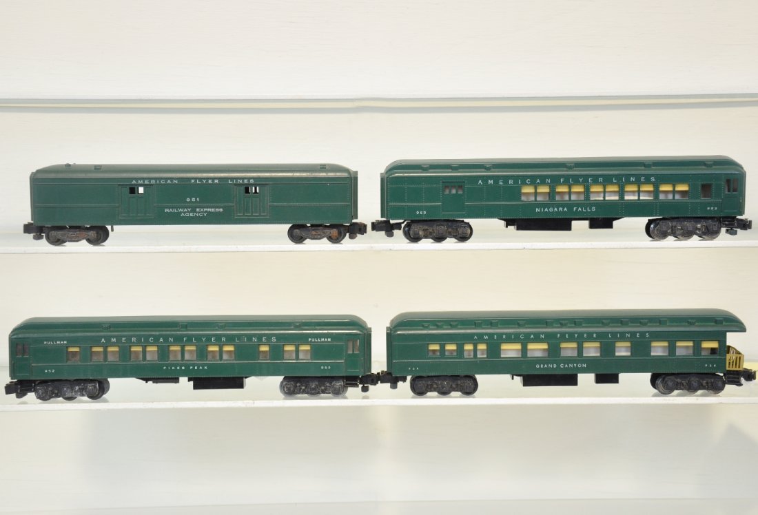4 American Flyer Cars, 3 Heavyweights: S Gauge. Includes a 951 baggage, some oxidation spots on frame; 953 Niagara Falls combine; 952 Pikes Peak Pullman; 954 Grand Canyon observation. All otherwise are clean & show light playwear, C7+