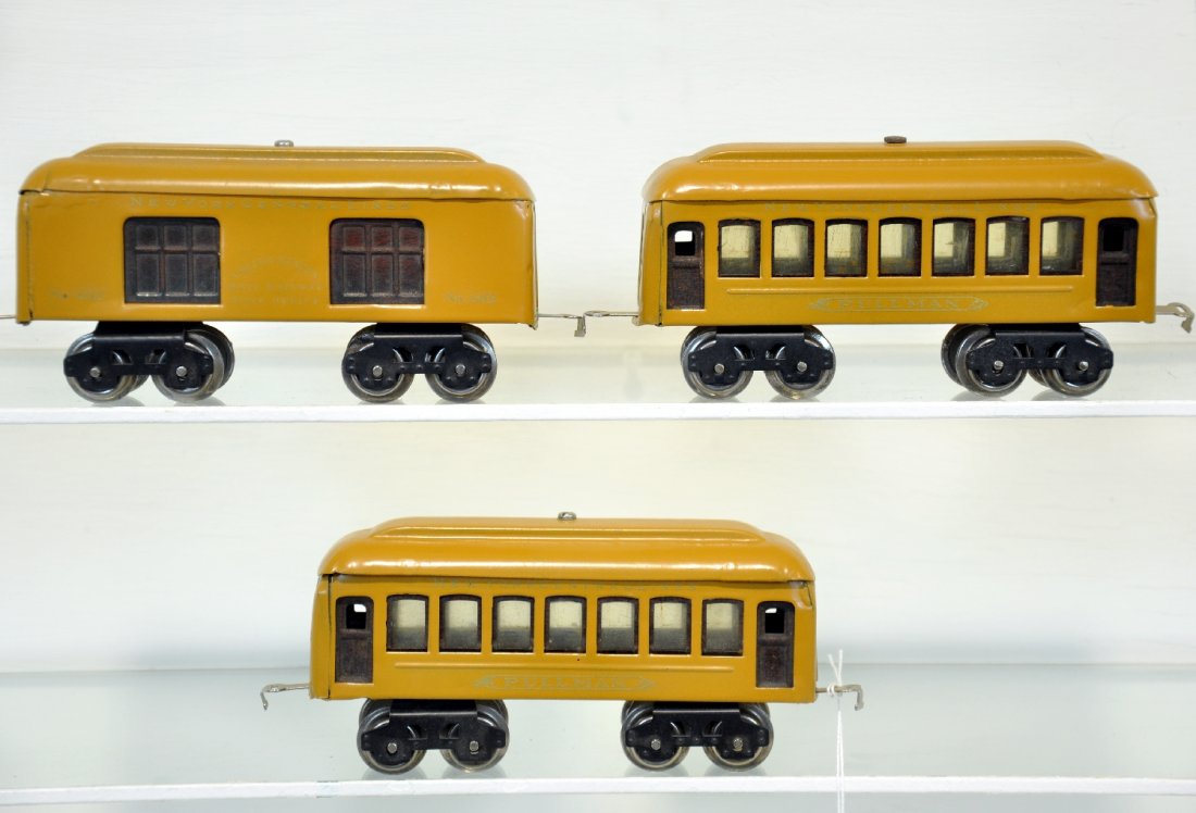 Restored Lionel Passenger Cars: Includes a 602 baggage, missing door insert 1 side; 2 #603 Pullmans, nicely restored in "butterscotch"
