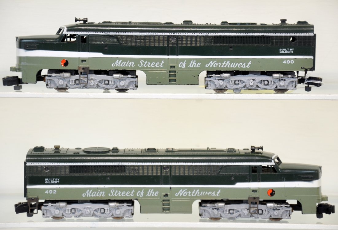 American Flyer 490 & 492 NP PA Alco AA Diesels: S Gauge. Clean & matching with 1 missing 1 metal step, the other has an incomplete metal step. They show moderate playwear, C6