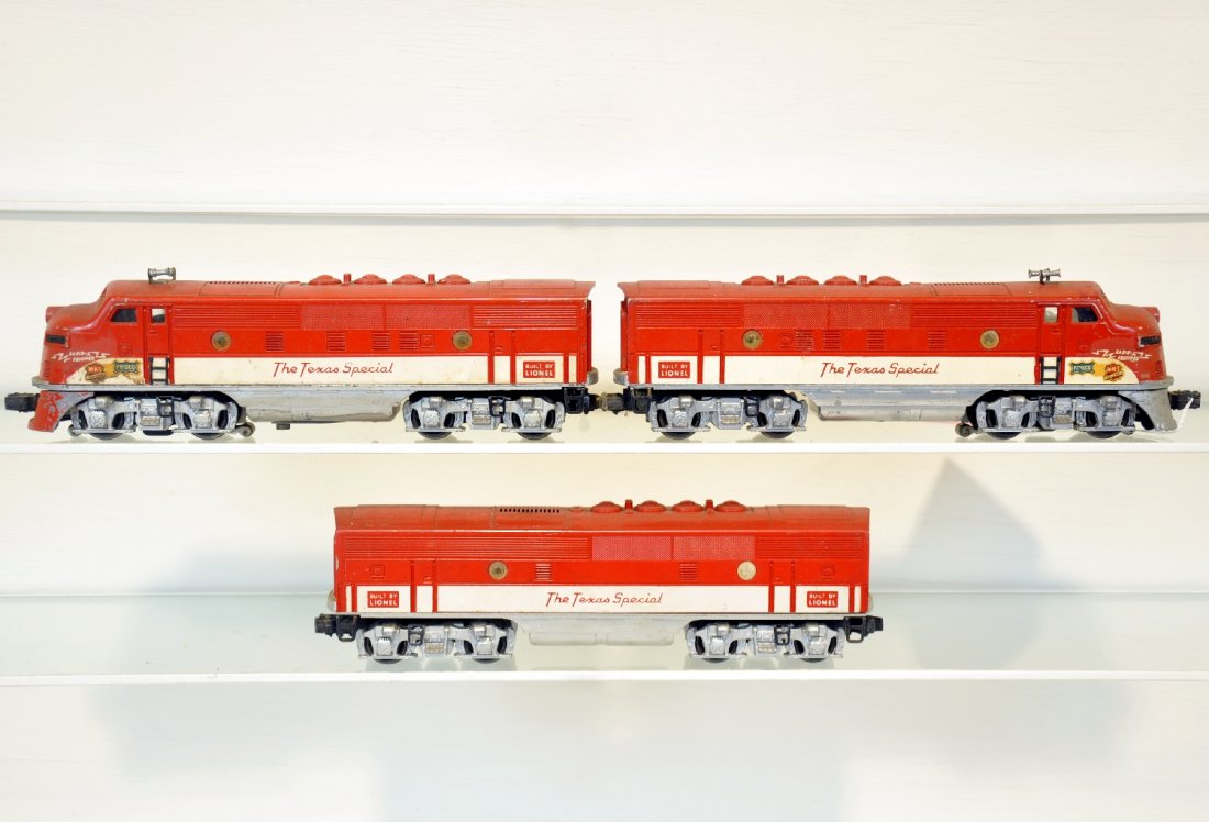 Lionel 2245 TS ABA F3 Diesels: Dummy shell & B-Unit match nicely, power shell shows a bit more playwear. The battery box is clean with most porthole lenses. Dummy A is on a 2343 frame. They show moderate playwear, C5-6