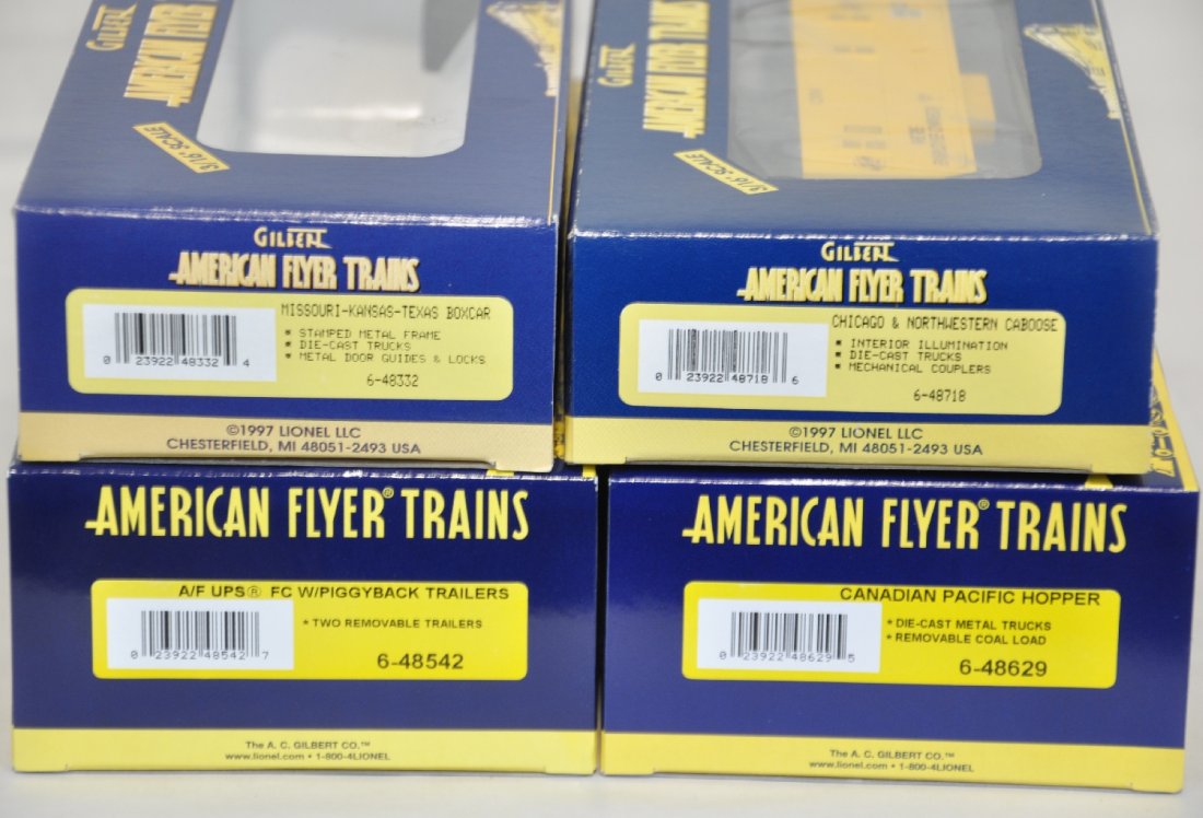 4Pc Lionel American Flyer Diesel Freight Set: S Gauge. Includes a 48067 C&NW Baldwin; 48629 CP hopper; 48542 UPS piggy-back flat; 48332 MKT boxcar; 48718 C&NW caboose. All are unrun with boxes, loco is sealed in shipper, C10