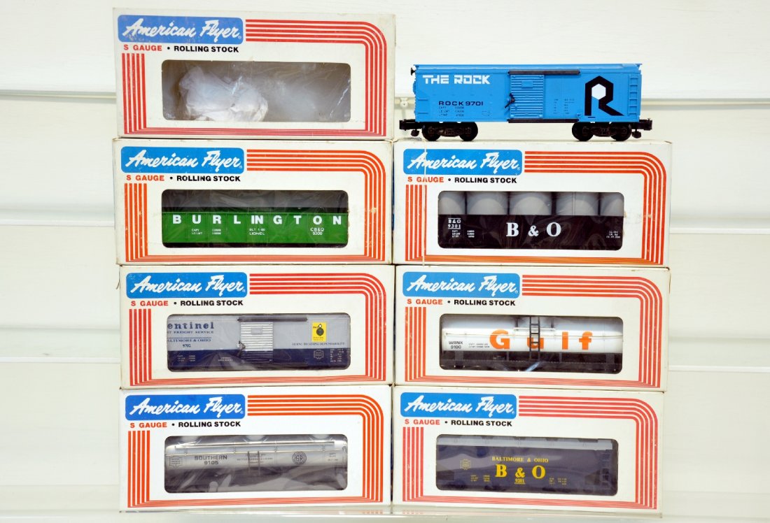 7Pc Lionel American Flyer Freight Car Lot: S Gauge. Includes Rock boxcar 9701, Southern tank car 9105, Baltimore & Ohio hopper 9201, B&O boxcar 9702, Gulf tank car 9100, Burlington Northern gondola 9300, B&O gondola 9301. These cars are unrun 
