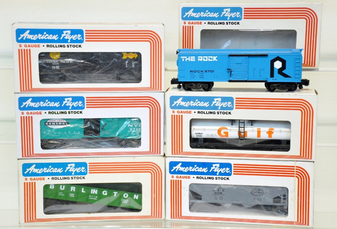 6Pc Lionel American Flyer Freight Car Lot: S Gauge. Includes Rock boxcar 9701, Burlington Northern gondola 9300, New York Central covered hopper 9206, New York Central boxcar 9713, Gulf tank car 9100, Southern Pacific boxcar 48300. These units
