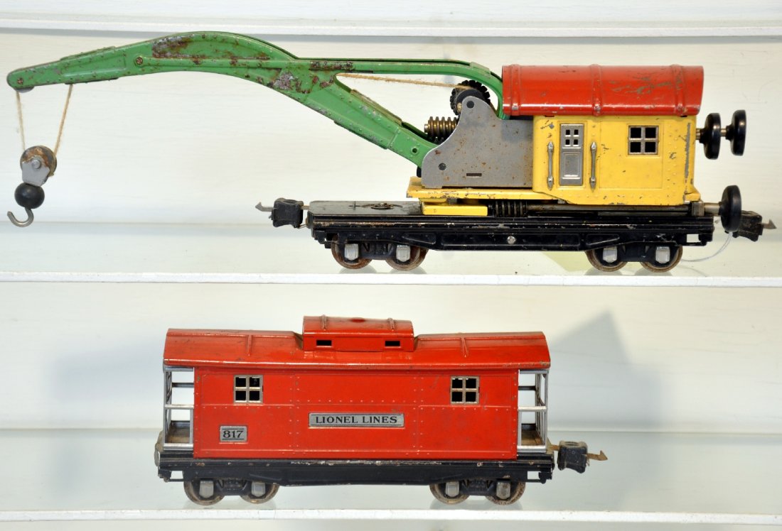 Late Lionel 810 & 817 Freight Cars: Includes an 810 derrick, functions, C4; 817 caboose, C6, both have manual box couplers