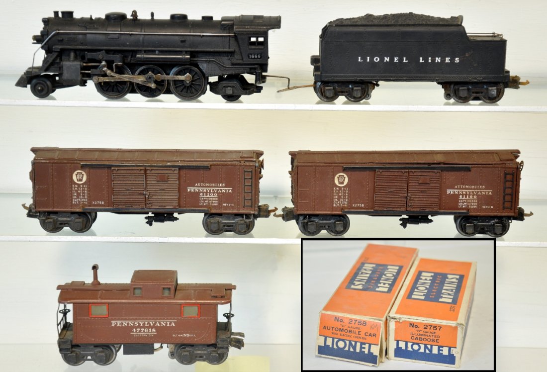 5Pc Pre War Lionel Freight Set: Includes a 1666 steam loco; 2666W tender; 2 #2758 PRR boxcars, 1 ob; 2757 caboose, ob. They show moderate playwear, C6