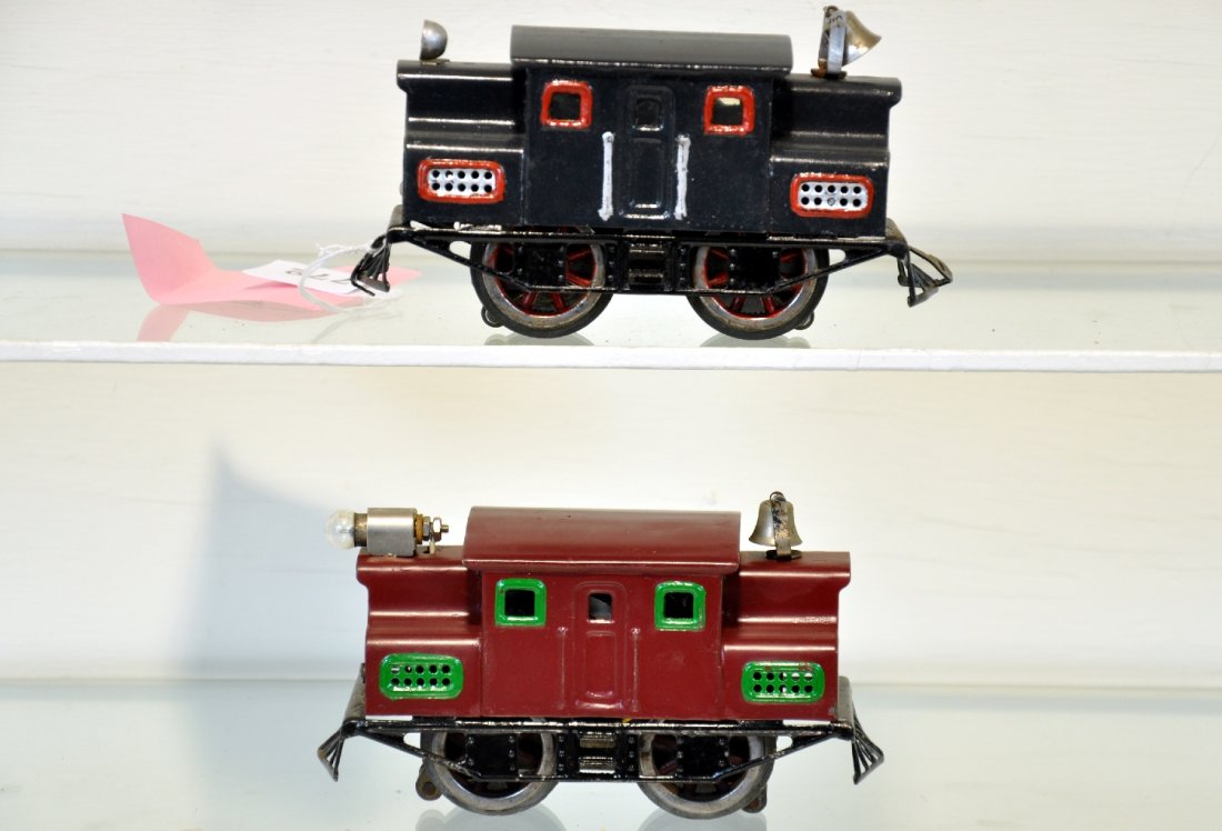 2 Restored Lionel 152 Electric Locomotives: Nicely painted, no lettering. One is missing couplers and has a replaced pick-up shoe