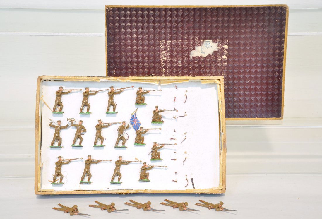 Large Boxed Heyde British Infantry Firing: All original owner sets, bought from World War Toy Soldier Co., Brooklyn, NY in 1934. Includes a 20pc set with 5 prone soldiers firing; 5 kneeling; 7 standing firing; officer, bugler & flag bearer. Th
